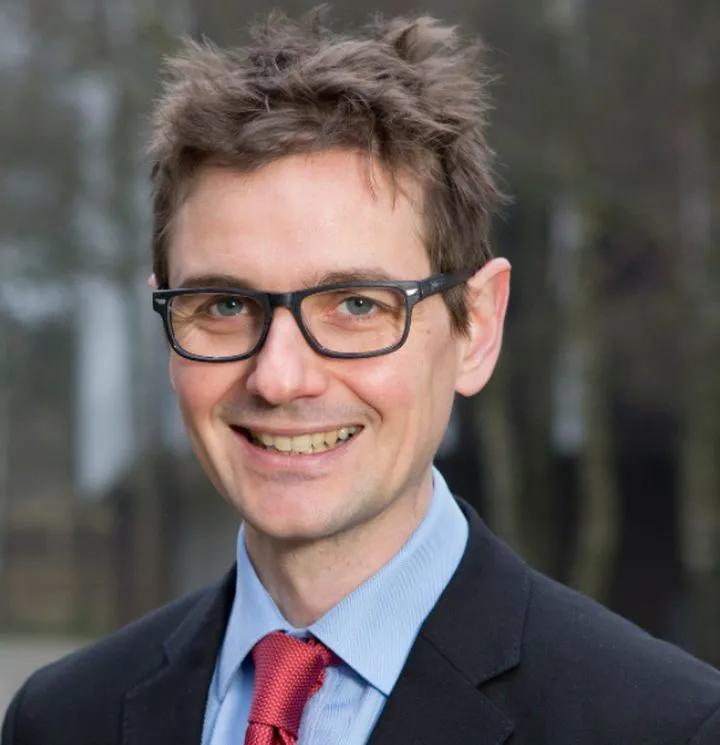 研究生与导师相处的真实经历,研究生遇到水平一般的导师怎么办