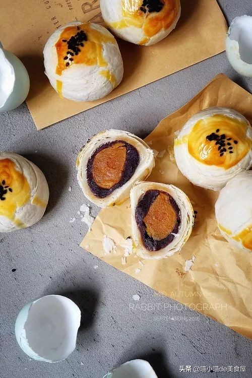 蛋黄酥手法视频,蛋黄酥换皮套路图解