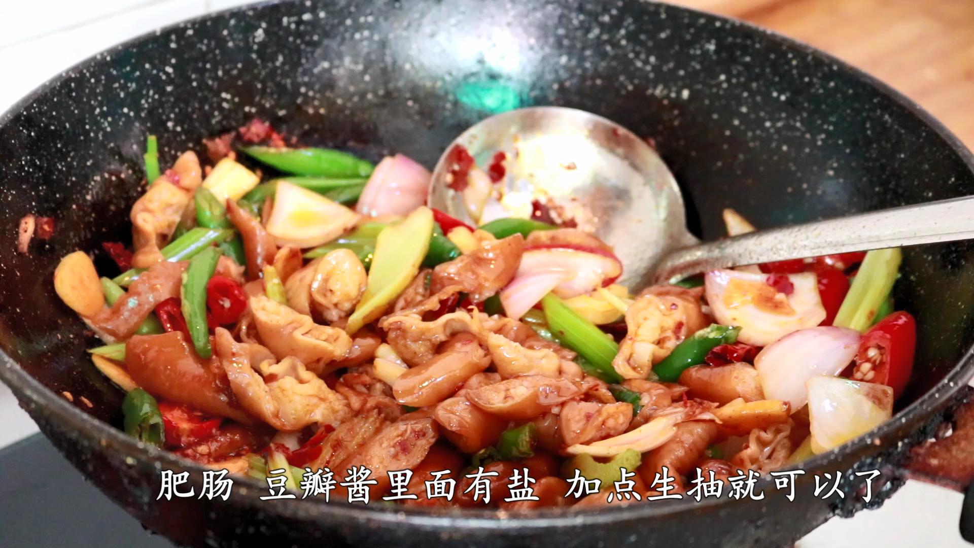 猪大肠要怎么处理才能又脆又好吃,猪大肠的正确清洗方法视频