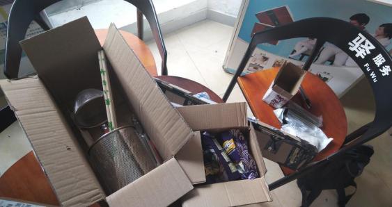 香港跨境上班族,香港人每周去深圳采购