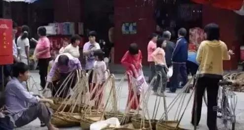 罗定农村人山人海,罗定人山人海