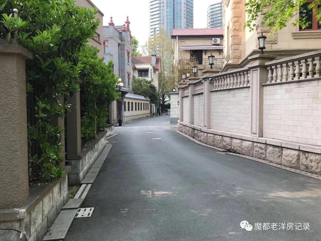 徐汇区华山路905弄汇益花园,700万苏式园林别墅255平独栋