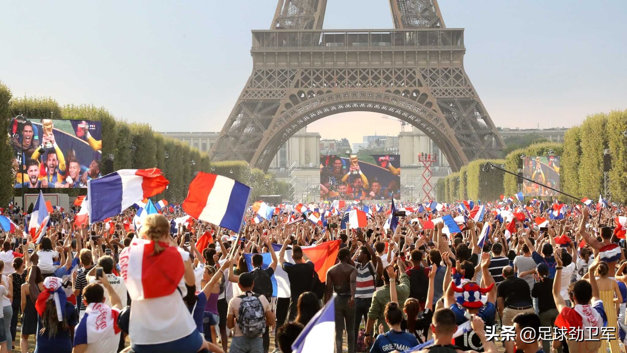 足球劲卫军:祝足球之母节日快乐!HappyFTMothersDay