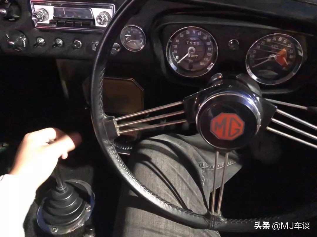 搞搞跑车，玩玩经典，它难道不香吗？