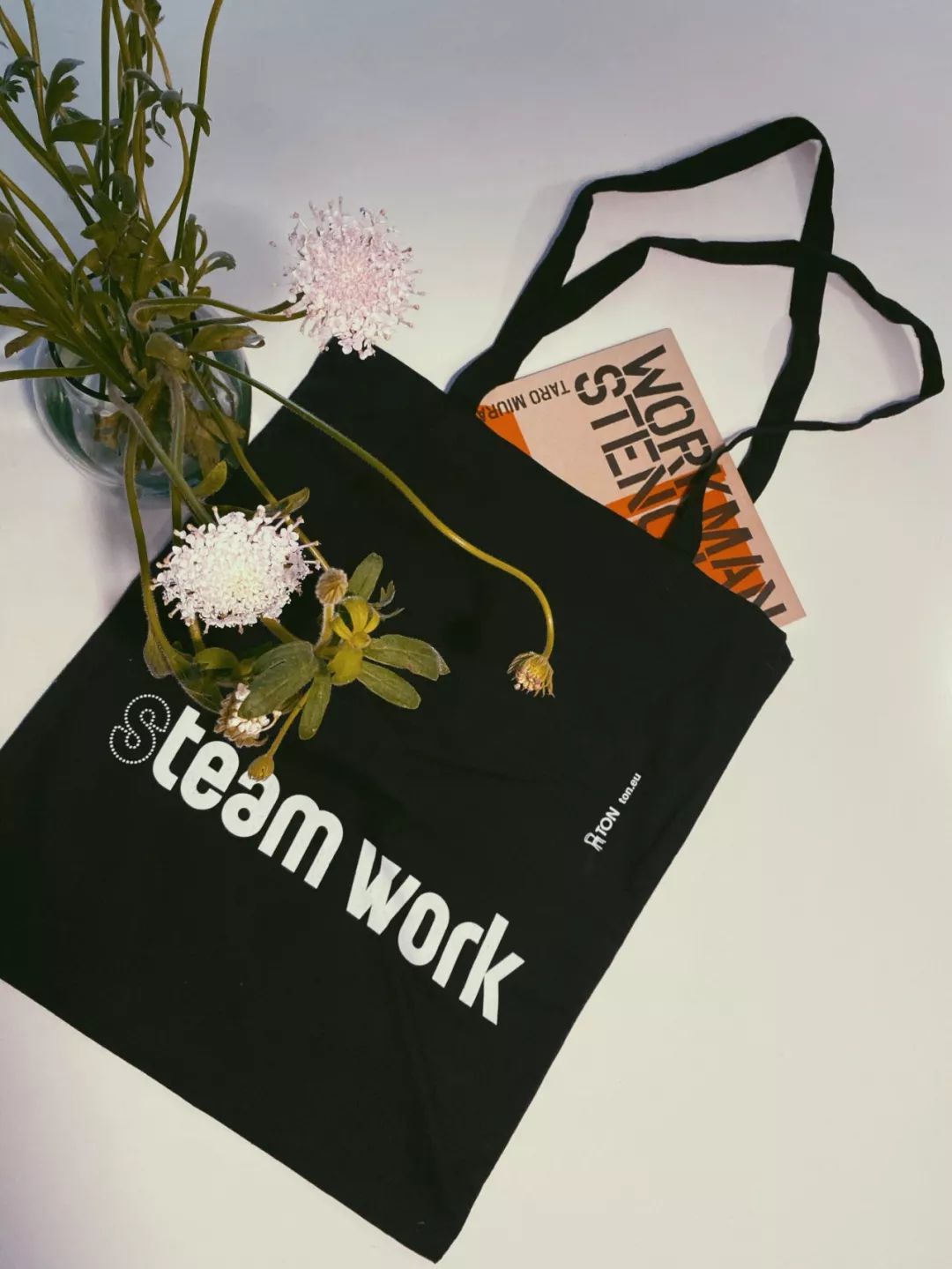 探访TON工厂看经典椅子背后的故事|疯狂24h我们去捷克干了啥？