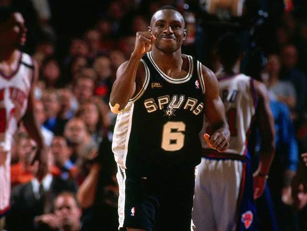 纳恩新秀赛,纳恩总决赛18分