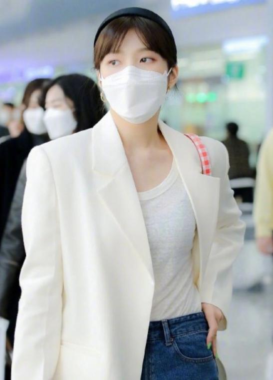 白色怎么显得高级,穿搭基础色都是什么颜色