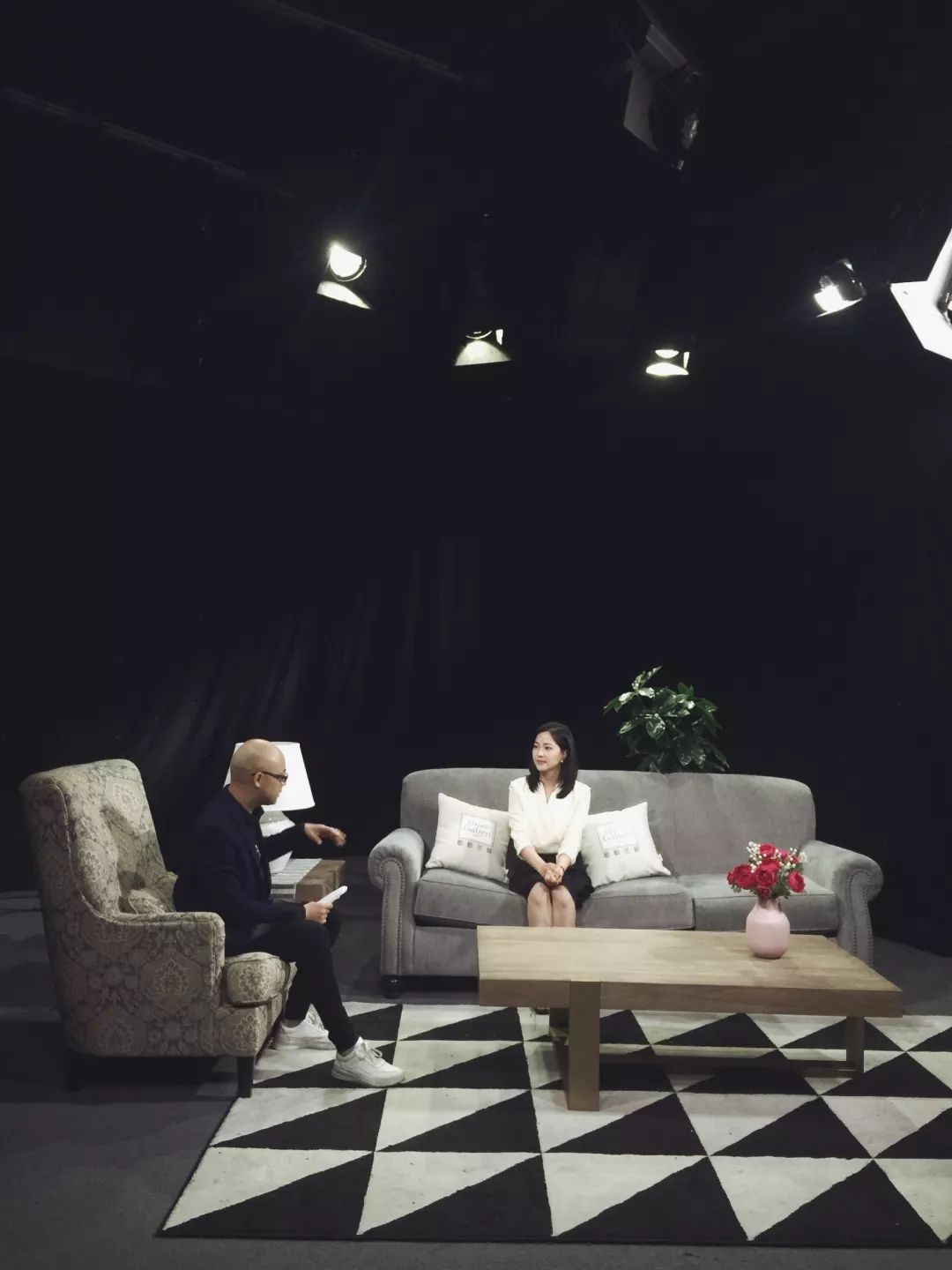 歌歌兰妮·闻香识女人|既有好看的皮囊，又有有趣的灵魂，四川广播电视台女主持杨旭