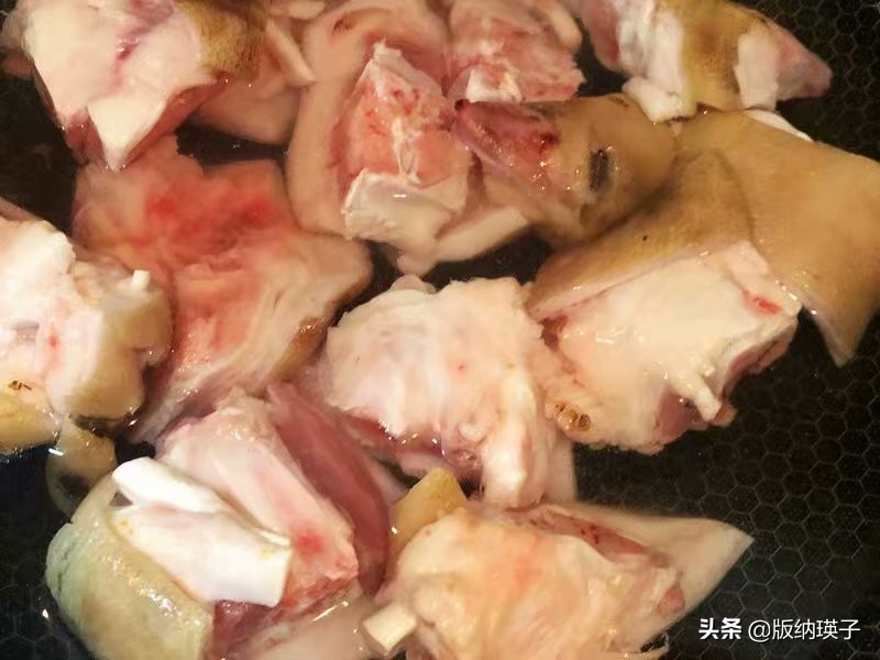 好吃的猪脚姜醋，煲时要不要放水呢？做法值得借荐，你也来试试