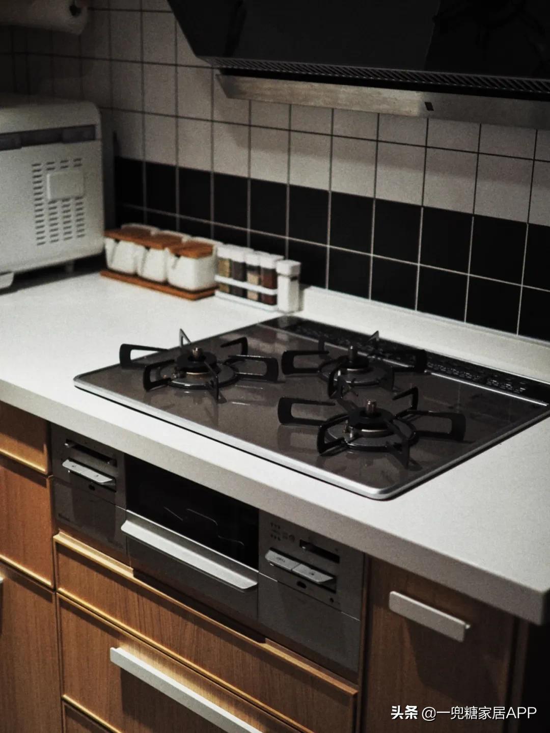 1.8米层高的房子,1.8米的个子住1.5米的房子