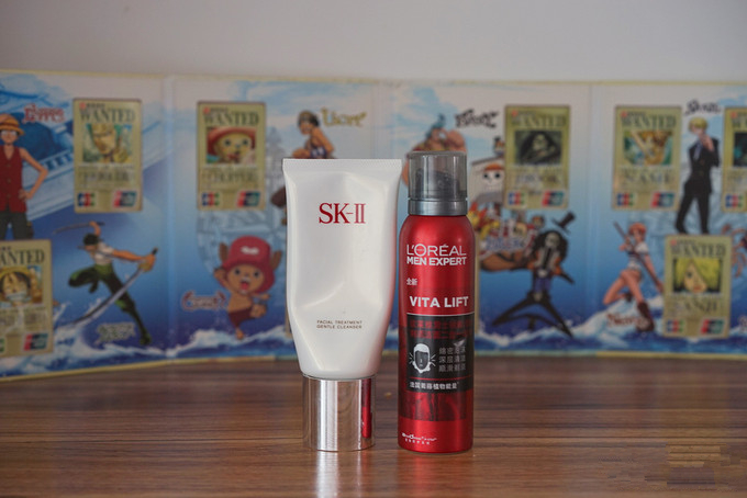 日常护肤精华和面霜,最补水的精华和面霜