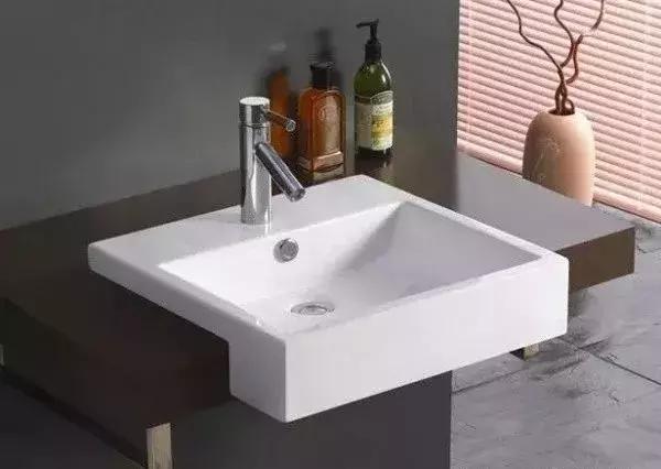 大风天卫生间反味,卫生间排气时老反味