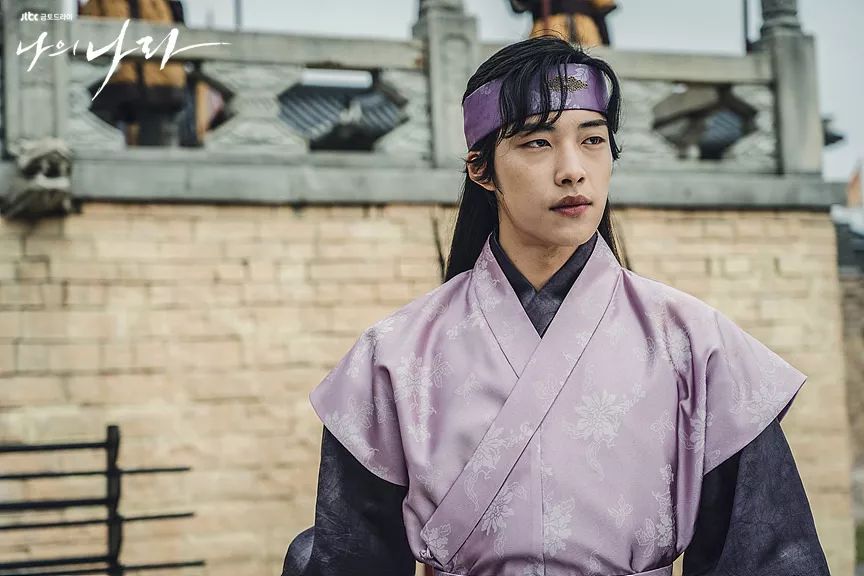 十月开播的韩剧，一个月的笑点要被这部剧承包