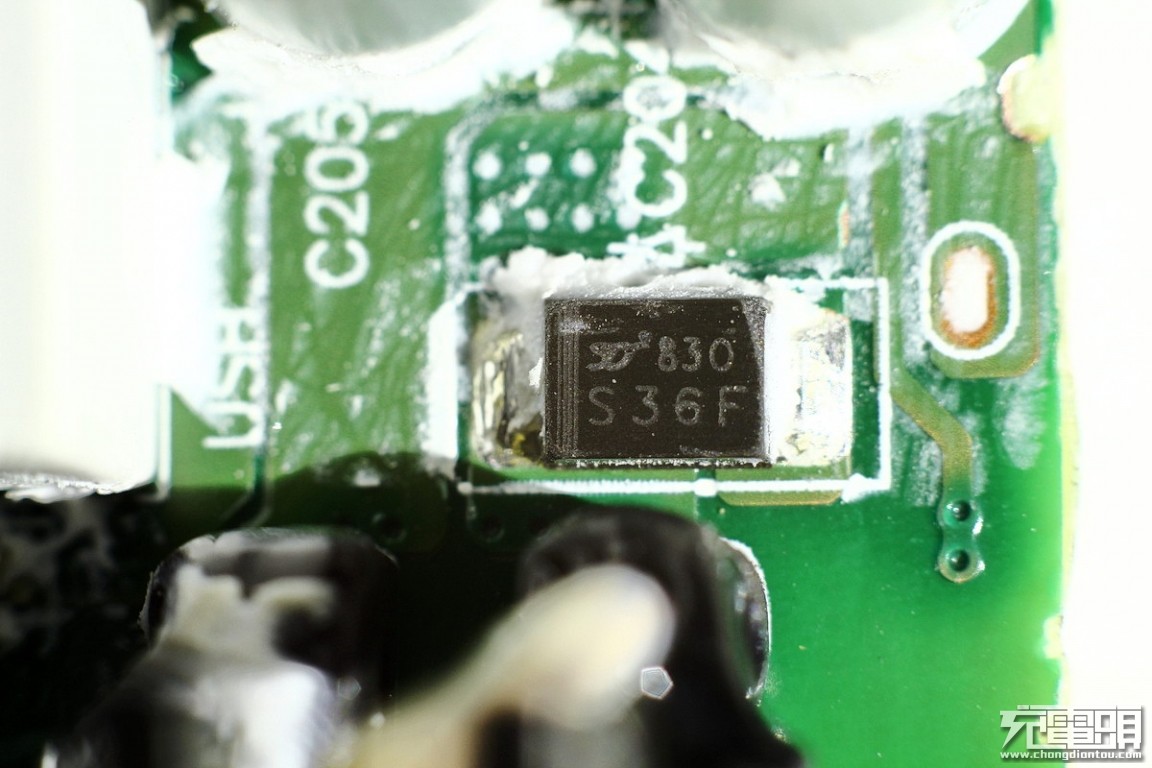 oppo手机电源适配器怎么拆开,拆解报告oppo240w无线快充手机