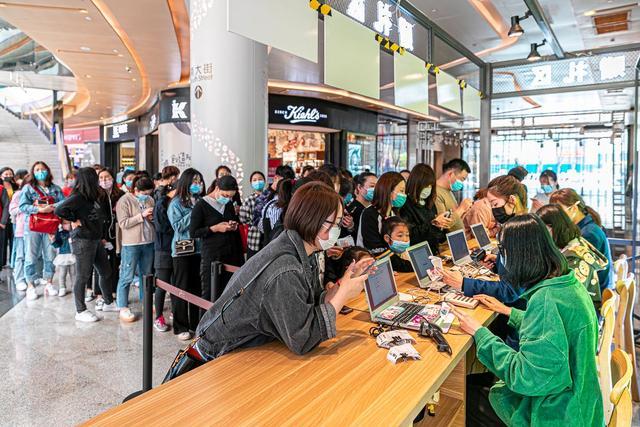 五一期间购物中心,五一消费实体回暖