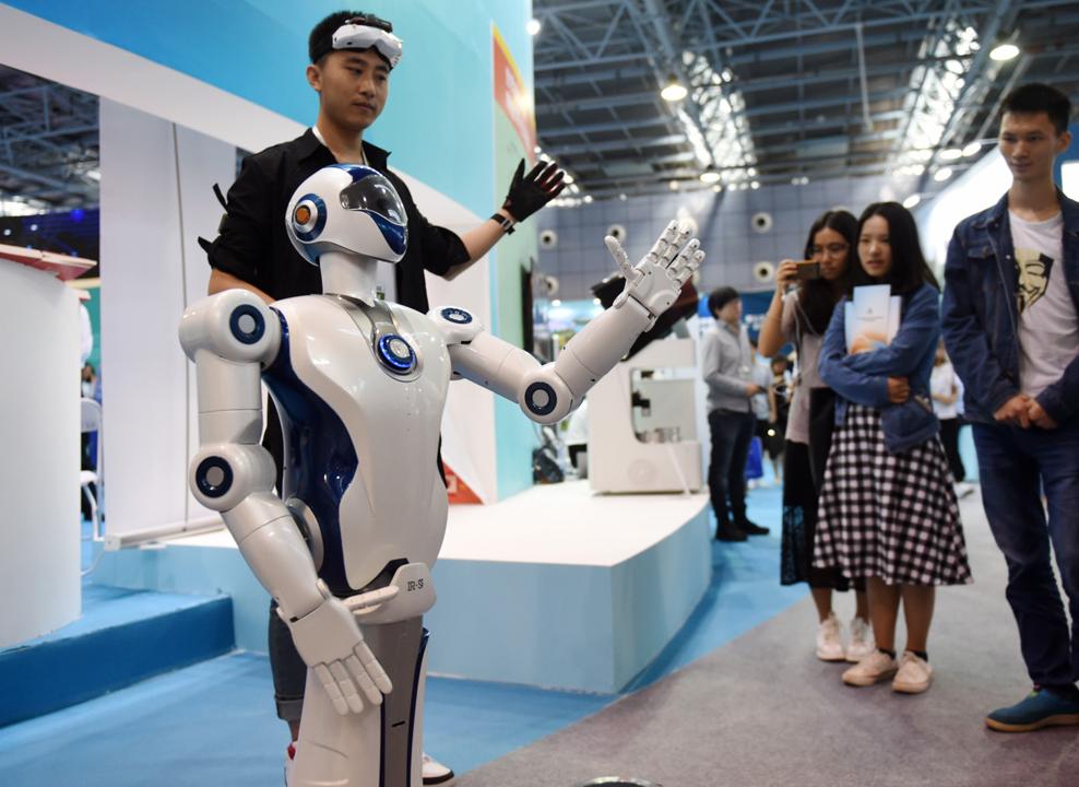 名校毕业生都是年薪百万吗,名校毕业的人工资