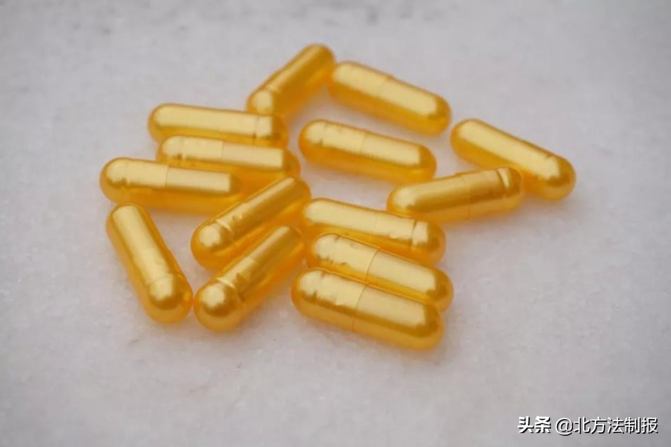 火狐狸的衣服有毒吗,火狐狸外衣新款