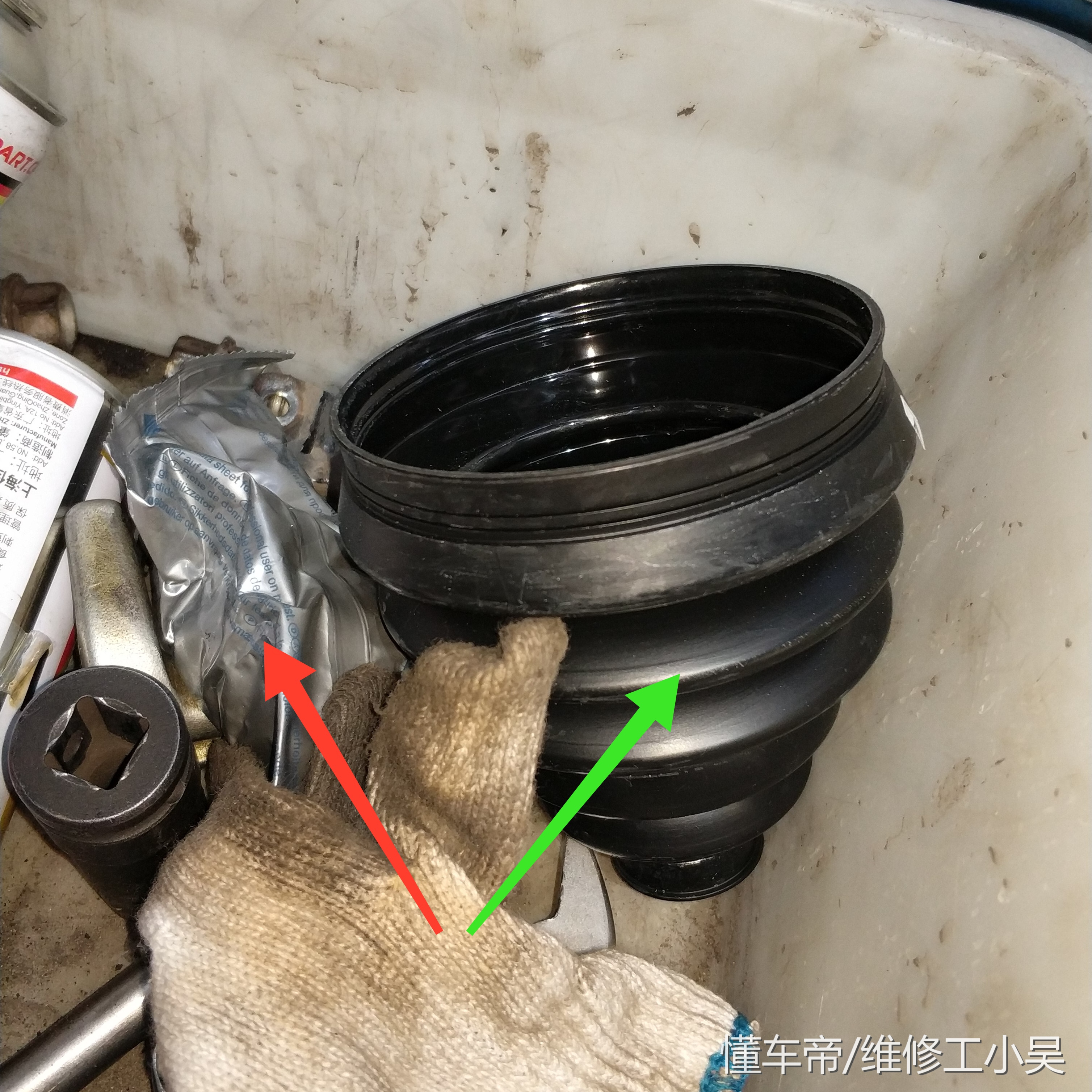 大众途锐方向机漏油维修,途锐喷油嘴密封圈换了还是要漏