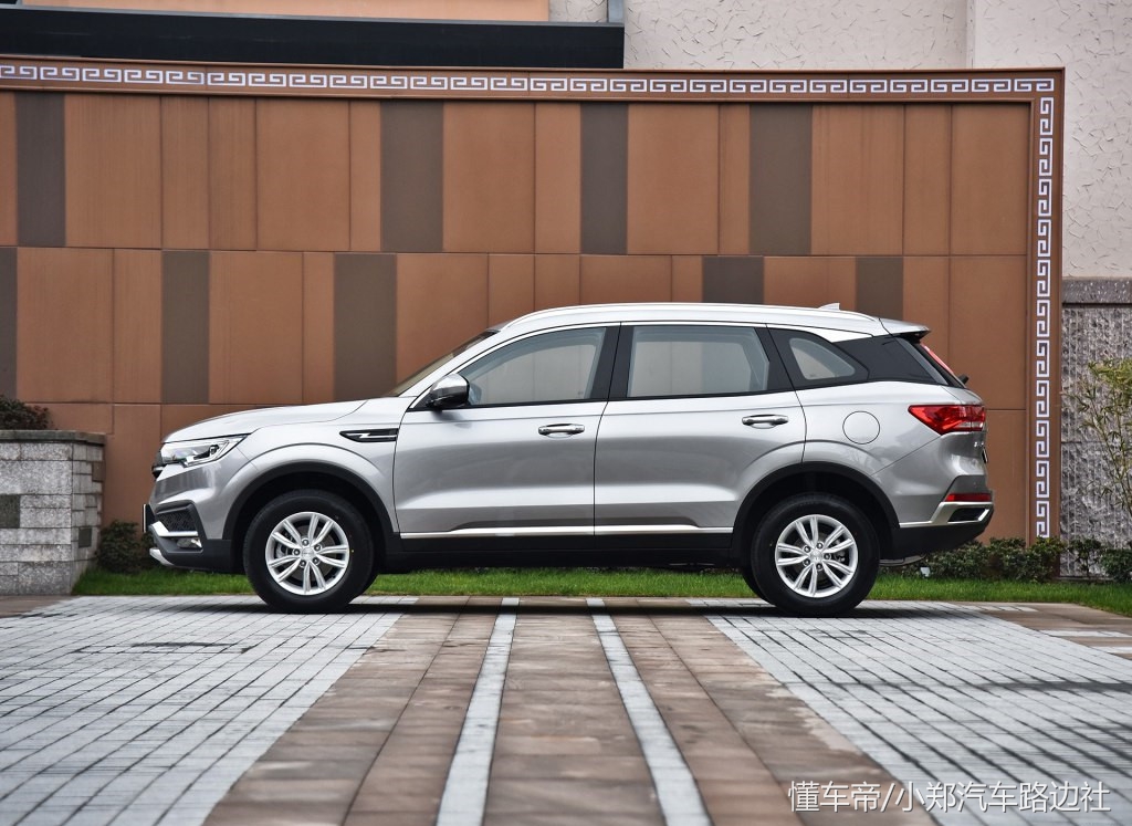 众泰t500顶配和其他区别,众泰汽车翻盘