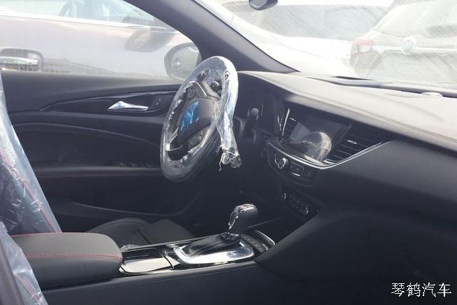 君威GS和全新大众CC你支持谁?网友:比比百公里加速就知道了