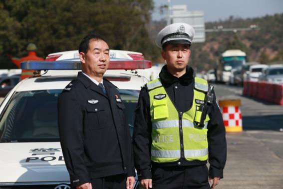 最美交警故事,最美交警辅警故事