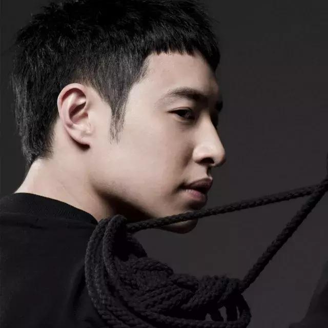 发际线高额头太饱满适合什么发型,发际线大额头高适合的发型