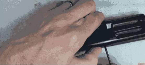 遥控器按键失灵用锡纸修,遥控器按钮掉了点不动