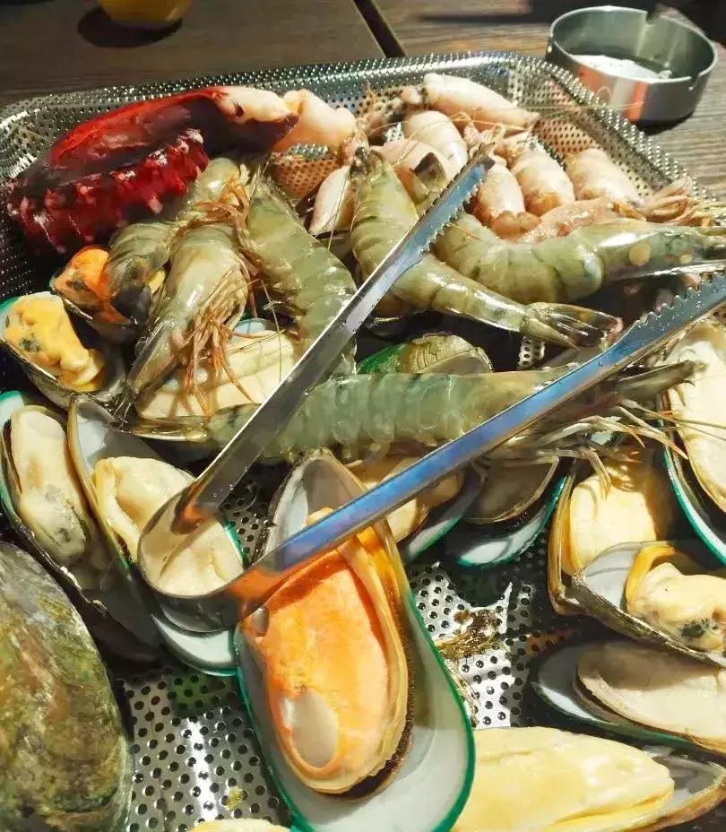 广州地铁8号线哪个站内有吃的,广州地铁8号线北延广州北站