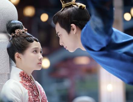 女一变女四,槽点流量一把抓,《凤囚凰》口碑回暖于正最该感谢她