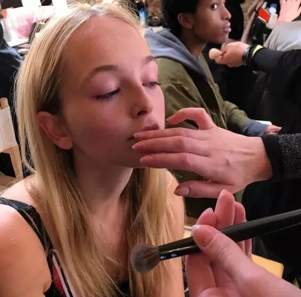 第一次约会化这种妆保证撩到男神,仙女都应该用什么心机妆