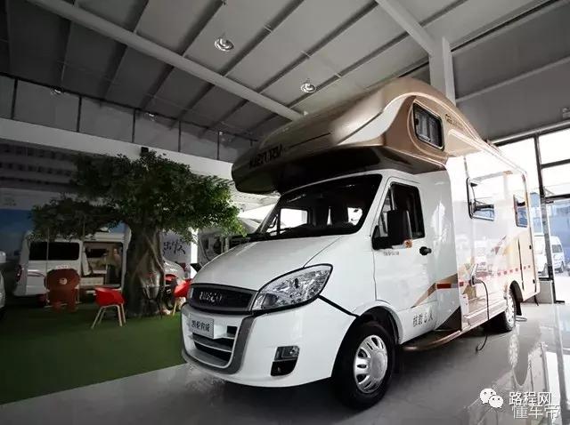 最新凯伦宾威双拓展房车价格,进口依维柯凯伦宾威二手