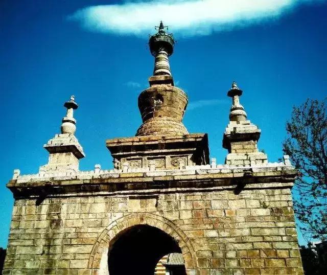 中国十大高佛塔,中国历史最悠久的藏式佛塔