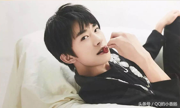 如何看待男孩早恋,如何看待男孩子偶尔的幼稚