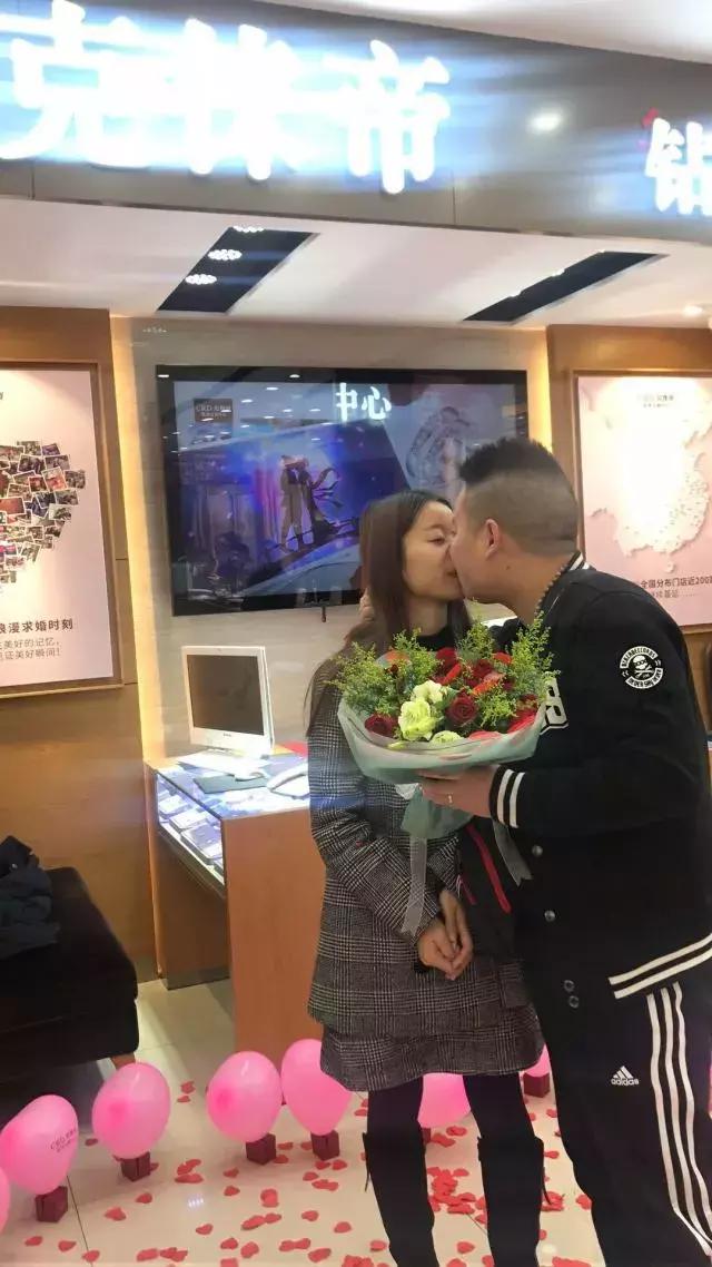 买戒指男朋友说没钱,买珠宝被骗他说不想要可以退货吗