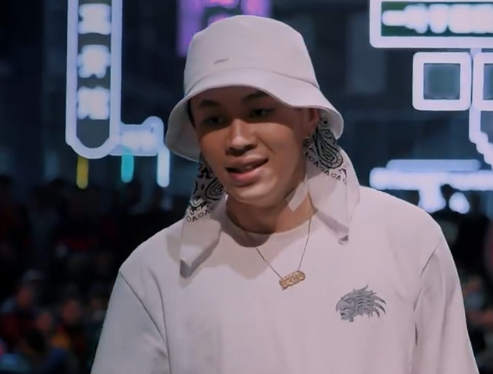 七岁小孩跳街舞很酷的感觉 (小孩喜欢跳的街舞又简单又好玩)