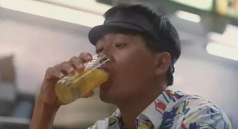 盘点电影里那些记忆深刻的“吃”场景，吞生鸡蛋、吃汤勺……