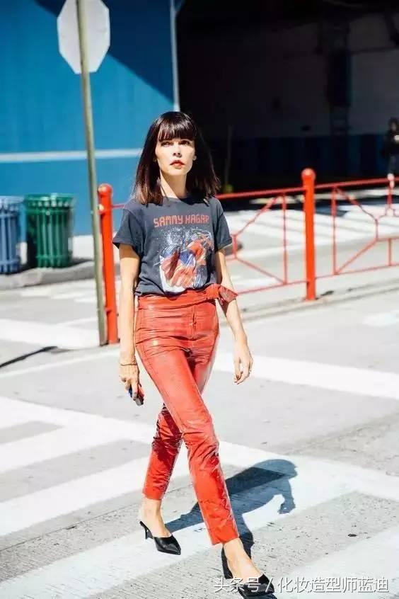 白t恤穿法搭配,t恤的30种穿法高级又时髦