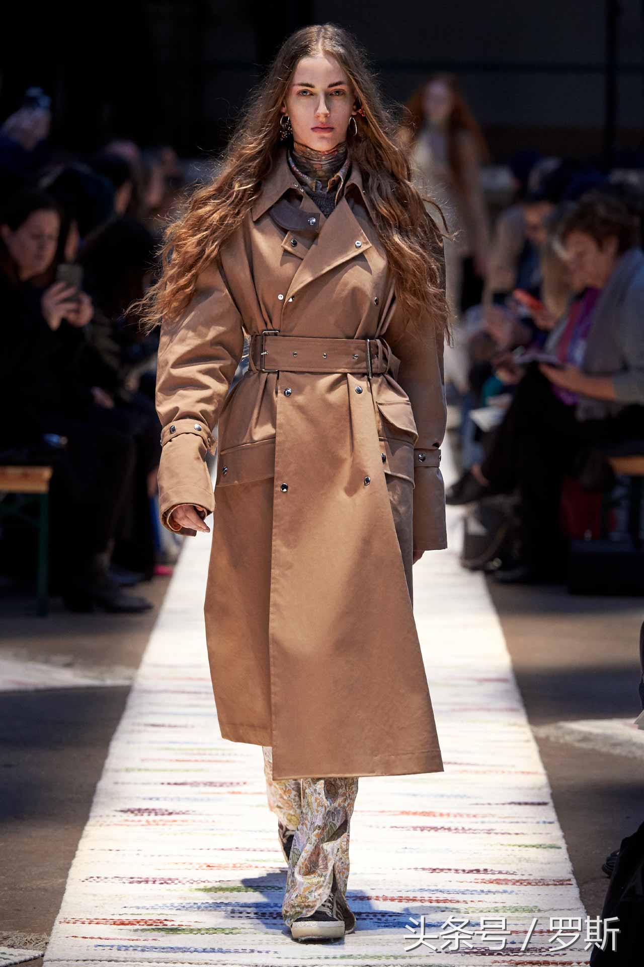 acnestudios女装发布会,巴黎时装周acnestudios品牌时装秀