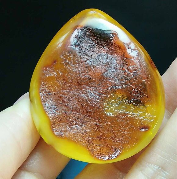 蜜蜡怎么挑选才好看,挑蜜蜡的正确方法