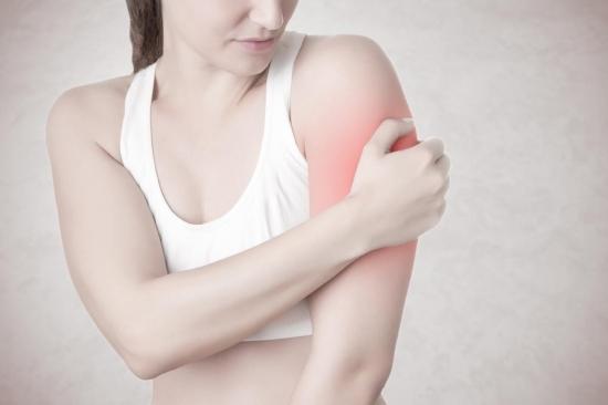 右胸肌肉隐隐疼痛的原因有哪些,腿部肌肉游走性疼痛是什么原因