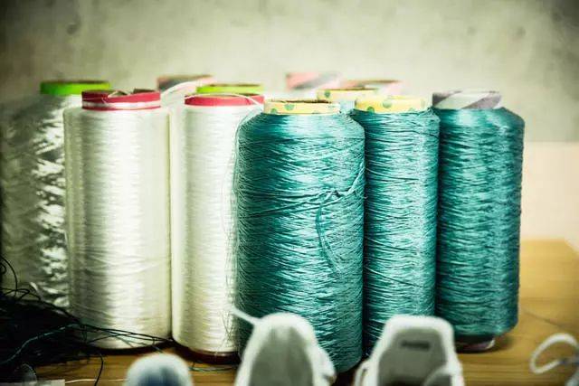 阿迪海洋垃圾鞋,阿迪达斯海洋垃圾做的鞋叫什么