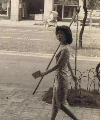 罕见的李嘉诚、20岁的屠呦呦、没长高的姚明，这是最珍贵的照片