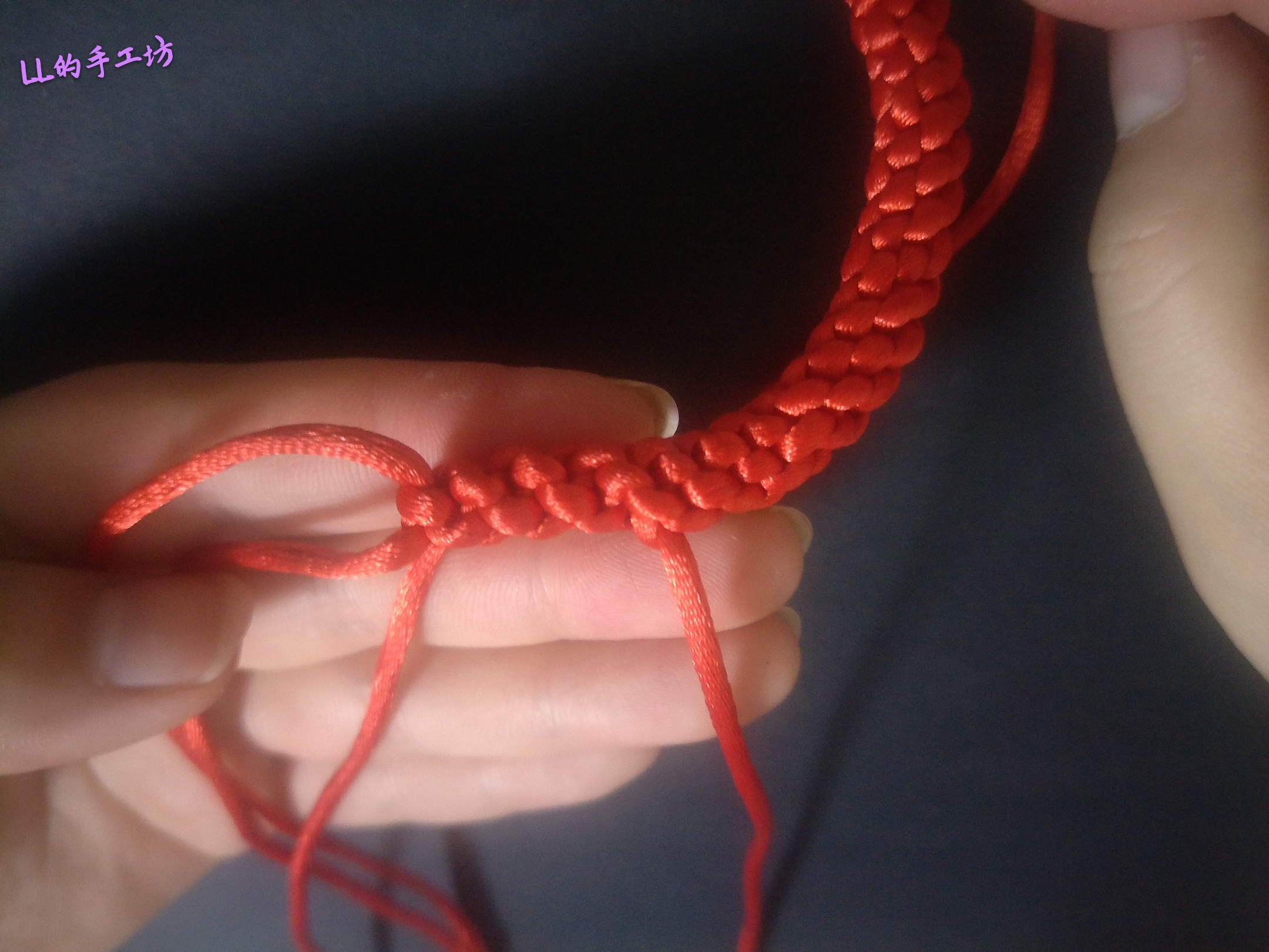 手工编织心形小挂件视频教程,一根绳子编好看吊坠简单