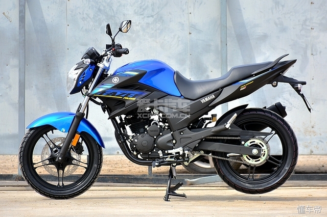 雅马哈飞致ys250中缸掉漆,雅马哈ys250摩托车