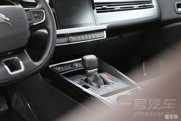 2017款雪铁龙c5自动豪华版试驾,2017雪铁龙天逸c5时尚型试驾