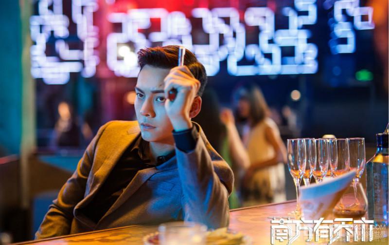 陈伟霆拍戏抱秦海璐,陈伟霆第一次见秦海璐