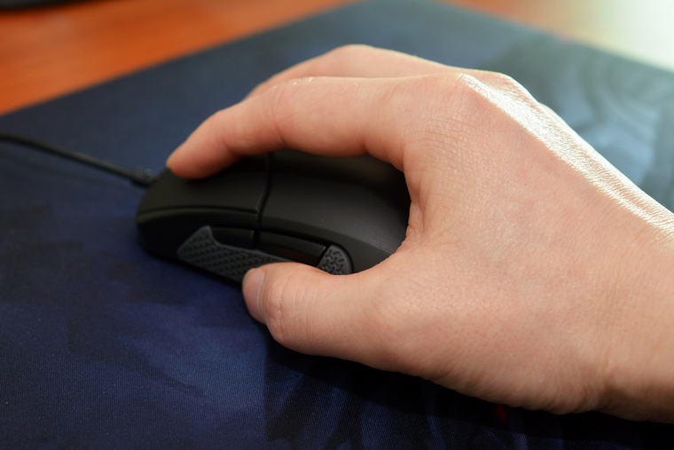 赛睿sensei310和罗技402,赛睿sensei3101000hz