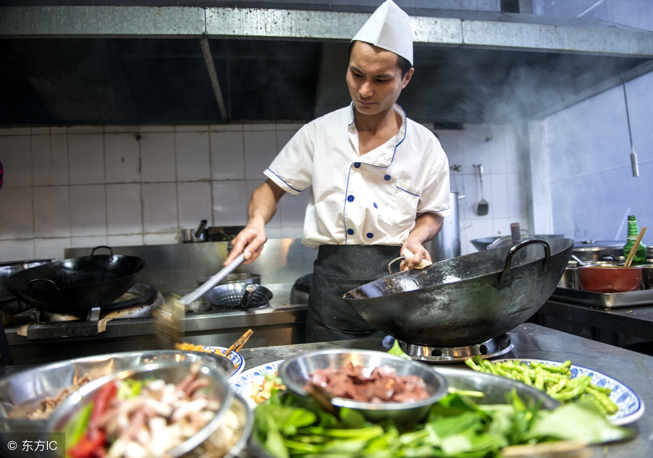 川菜后厨流程,川菜烹调技术大揭秘