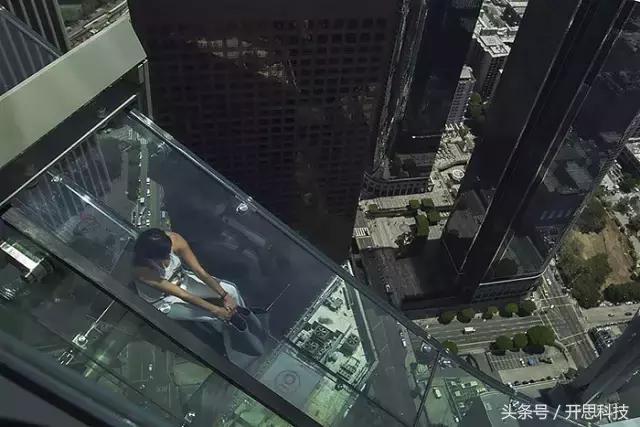 恐怖的高空旋转水滑梯,世上最恐怖的天空滑梯