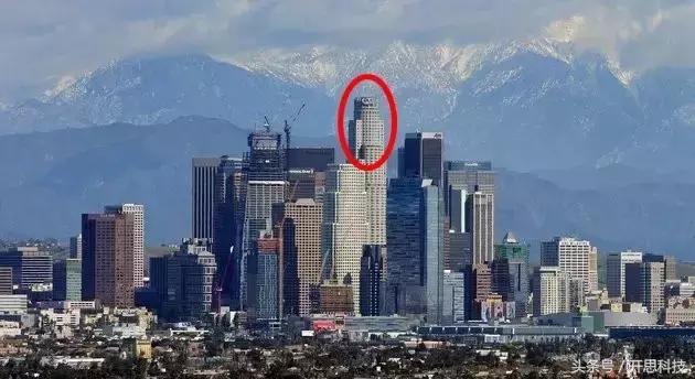 恐怖的高空旋转水滑梯,世上最恐怖的天空滑梯